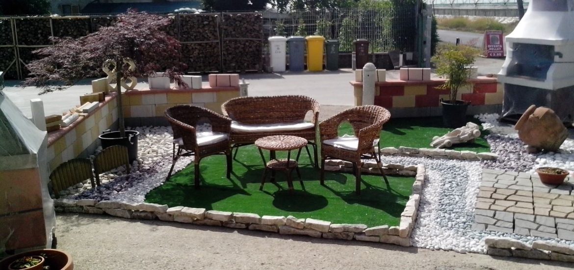 arredo giardino ad Aprilia